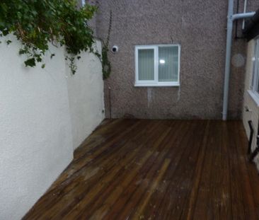 2 bedroom apartment to rent - Photo 6