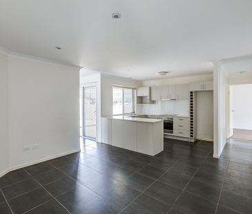 Perfect Family Home - Photo 4