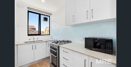 Contemporary comfort - Photo 5