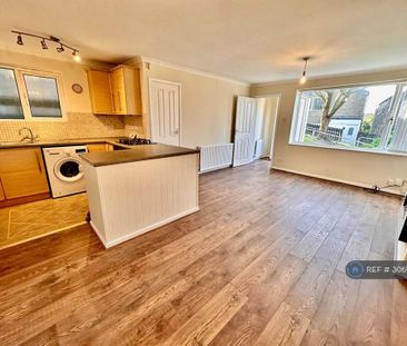 2 bedroom flat to rent - Photo 1