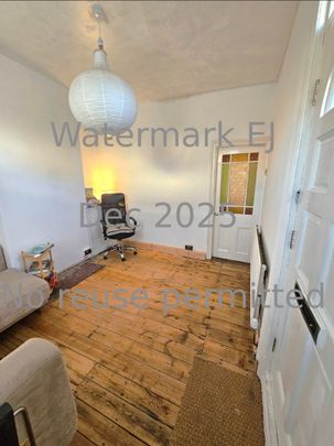 2 Bed Terraced House, Stock Street, E13 - Photo 1