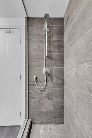 195 Rue Peel, Montréal (Le Sud-Ouest), QC H3C - Photo 4