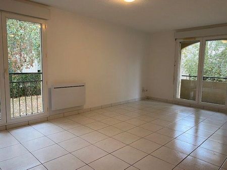 Appartement à louer - 2 pièces - 44 m² - Photo 2