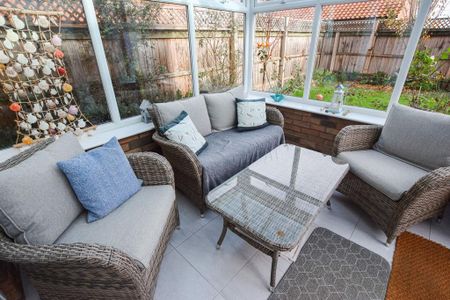 3 bedroom detached house to rent - Photo 4