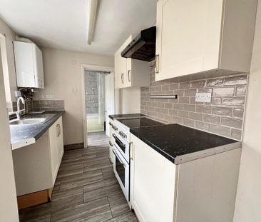 2 bedroom terraced house to rent - Photo 3