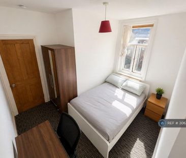 1 bedroom in a house share to rent - Photo 4