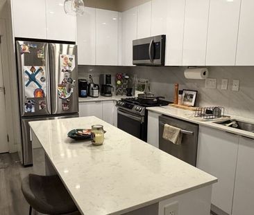 1 Bedroom + Den / Jr 2 Bedroom - Photo 1