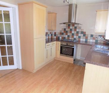 3 bedroom terraced house to rent - Photo 2