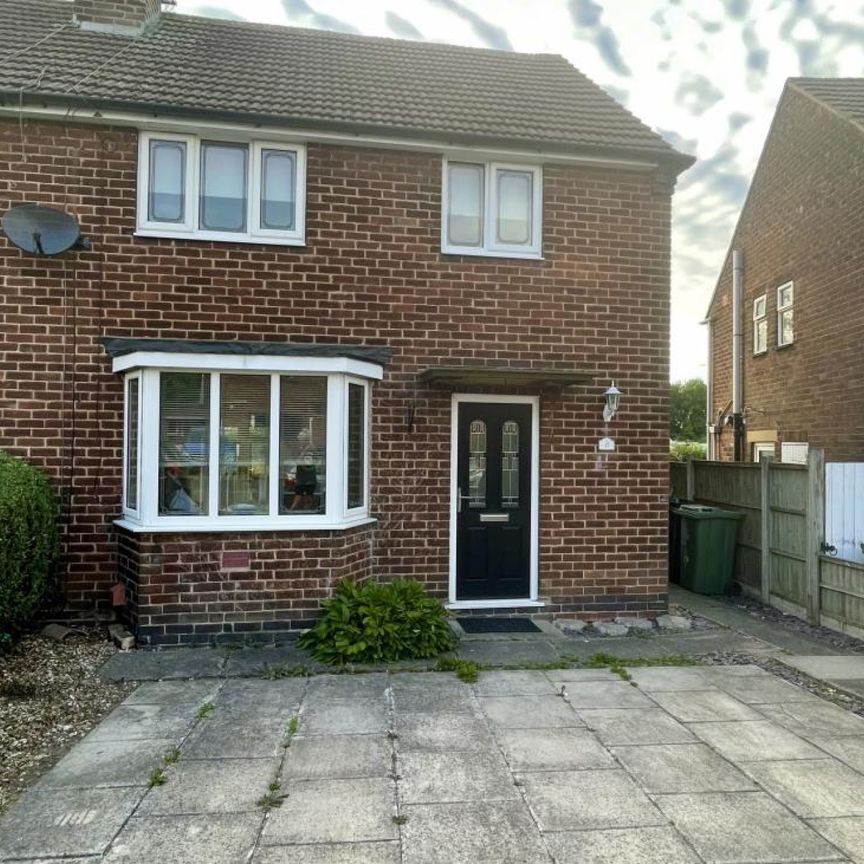 2 Bedroom Semi-Detached House - Photo 1