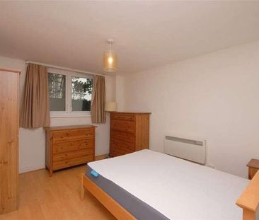 Hervey Road, London, SE3 - Photo 3