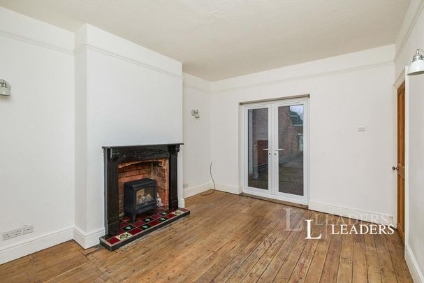 3 bedroom terraced house to rent - Photo 1