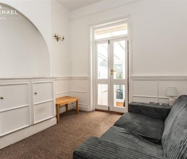 6 bedroom terraced house to rent - Photo 3