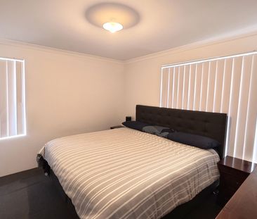 Modern 3x2 Family Living in the Heart of Dalyellup! - Photo 5