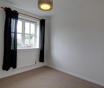 2 bedroom end of terrace house to rent - Photo 5