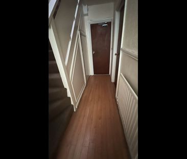 Room in a Shared House, Swinford Gardens, SW9 - Photo 4