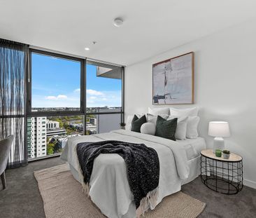 Experience luxury River living in the High lvl - Photo 5