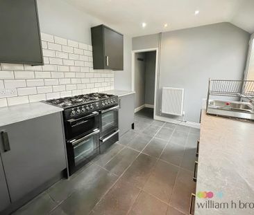 3 bedroom terraced house to rent - Photo 2