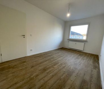 *Erstbezug nach Kernsanierung*Tageslichtbad*Balkon* - Foto 6