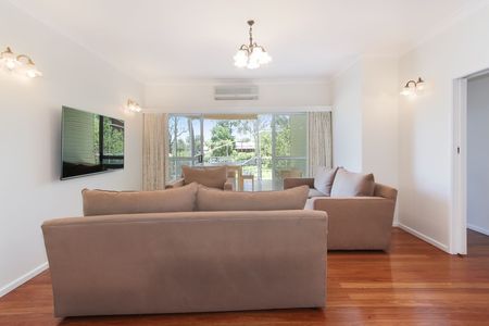 Flexible Lease Period - (Sleeps 9) High East Tamworth. - Photo 2