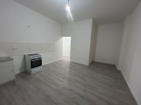 Wohnung mit Wohlfühlcharakter – saniert, moderner Vinylboden, Dusche und Badewanne! - Foto 4