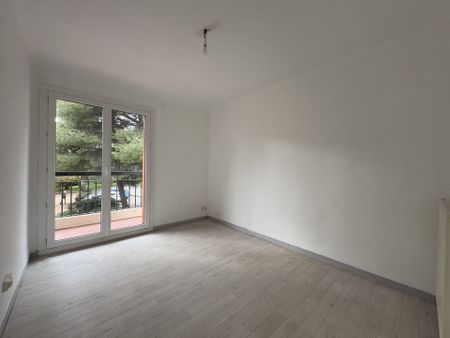 Location Appartement 2 pièces 44m² LA CIOTAT 13600 - Photo 2