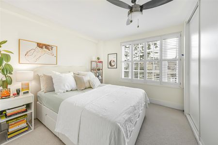 Eton College Road, Belsize Park, London - Photo 4