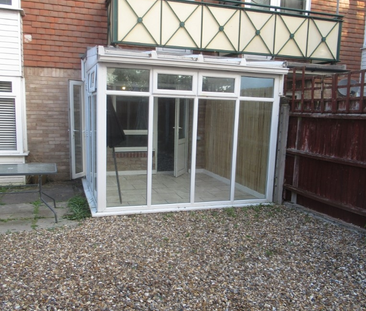 4 bedroom semi-detached house to rent - Photo 3