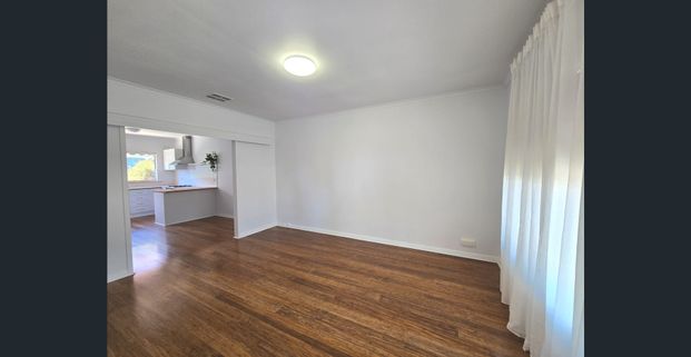 DELIGHTFUL 2 BEDROOM UNIT IN SEASIDE LOCATION! - Photo 1