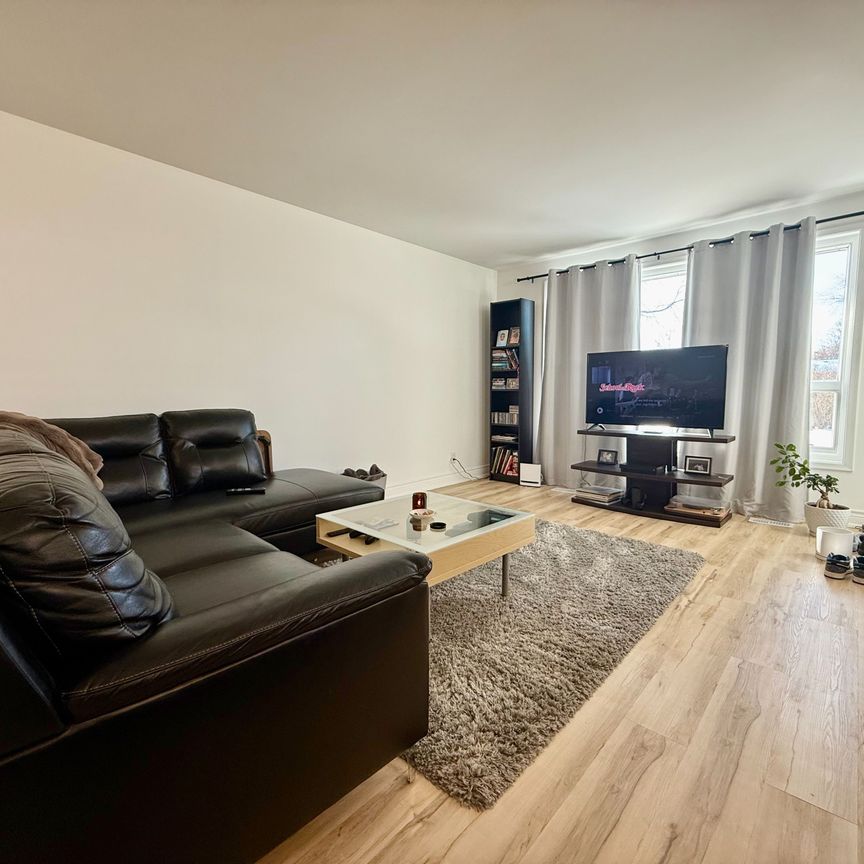 For Lease - 851 Bem Avenue, Pickering, Ontario - Photo 1