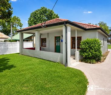 Charming Home with Spacious Backyard - Photo 5