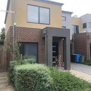 3/147-149 Golf Links Road, Berwick VIC 3806 - Photo 2