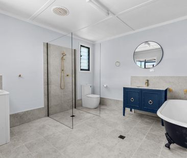 Charming Historic Residence with River Views & Prime Location - Photo 6