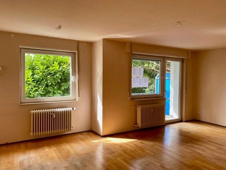 Familien willkommen - sanierte und renovierte 5-Zimmer-Wohnung mit Balkon - Photo 3