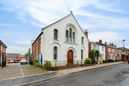Gosport Street, Lymington, SO41 flat to rent - Photo 2