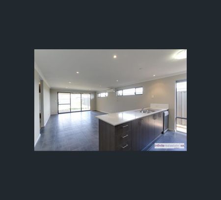 23 Gladstonbury Parade, Baldivis, WA 6171 - Photo 5