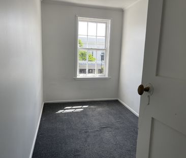 Jackson Street Apartment - Photo 4