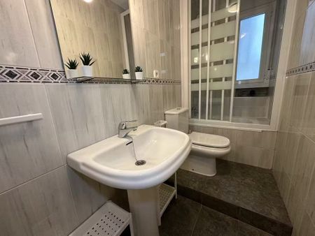 Calle del Doctor Esquerdo, Madrid, Community of Madrid 28028 - Photo 4