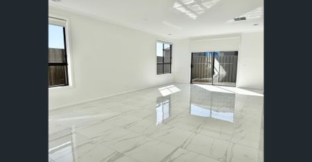 For Lease- Family Home in Manor Lakes - Photo 2