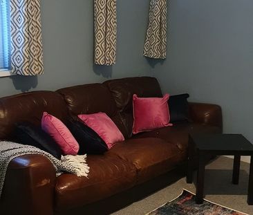 6 bedroom house - Photo 2