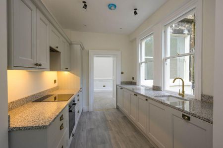 3 bedroom apartment to rent - Photo 4