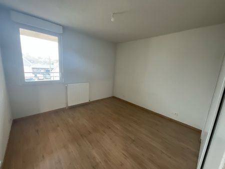 A LOUER - Route de la Chapelle - T2 avec balcon et parking - Photo 2