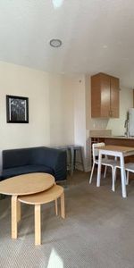 YALETOWN PARK JR 1 BEDROOM with SPACIOUS BALCONY - FURNISHED - Photo 3