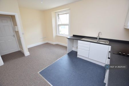 1 bedroom flat to rent - Photo 4