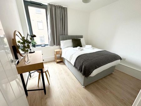 Queen Street - Photo 3