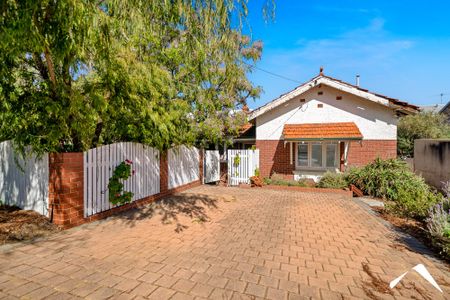 15 Burgess Street, LEEDERVILLE WA 6007 - Photo 3