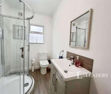 Suffolk Square, Cheltenham, Gloucestershire, GL50 - Photo 5