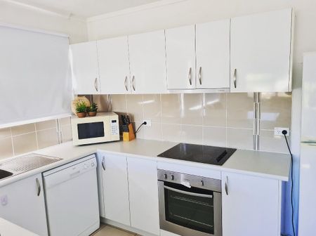 OUTSTANDING SELF CONTAINED DUPLEX UNIT WITH IT'S OWN YARD &mldr; PETS WELCOME! - Photo 5