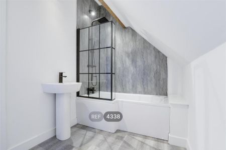 2 bedroom flat to rent - Photo 3