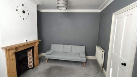 2 bedroom terraced house to rent - Photo 2