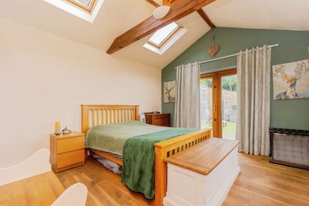 Halifax, Boothtown - Photo 5